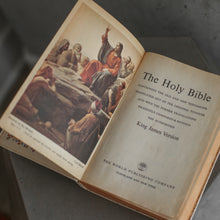 Load image into Gallery viewer, 1967 Holy Bible
